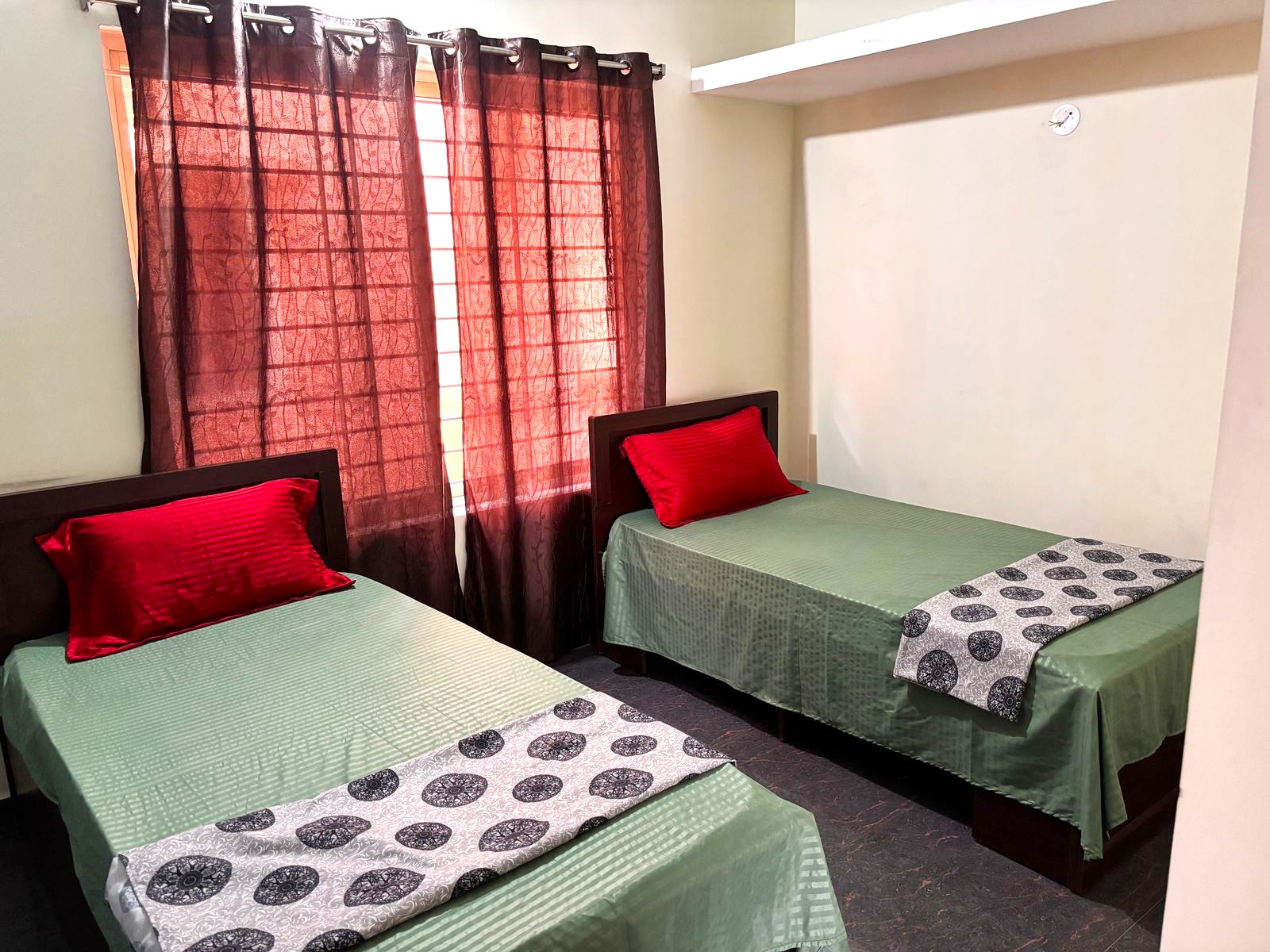 Double Room Image 9